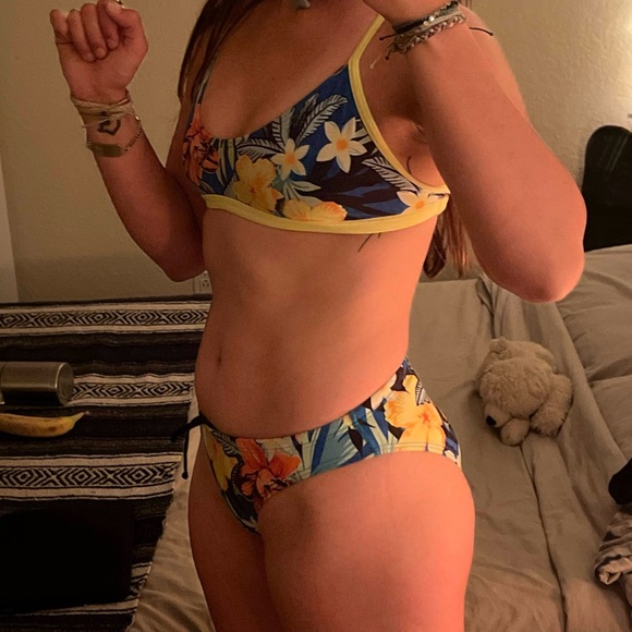 TYR Floral Bikini - Blue and Yellow - Picture 1 of 2